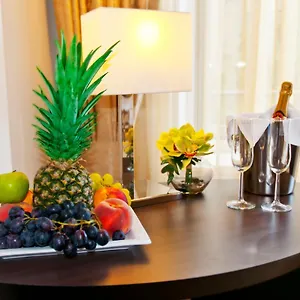 **** Hotel Vier Jahreszeiten Německo